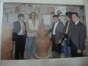 Bí thư Tỉnh ủy Bắc Ninh Trần Văn Túy thăm gốm Luy Lâu.